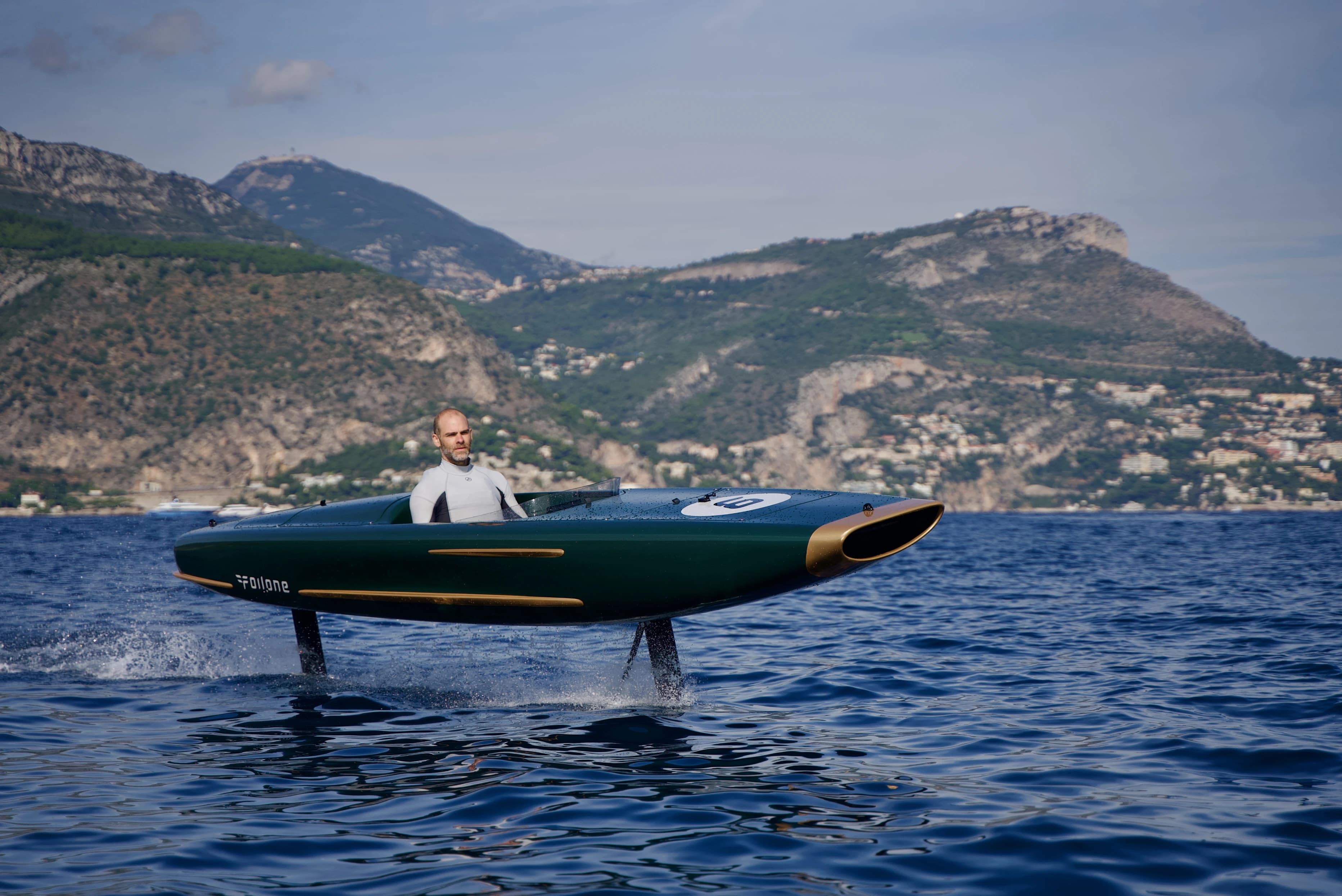 Foilone electric yacht